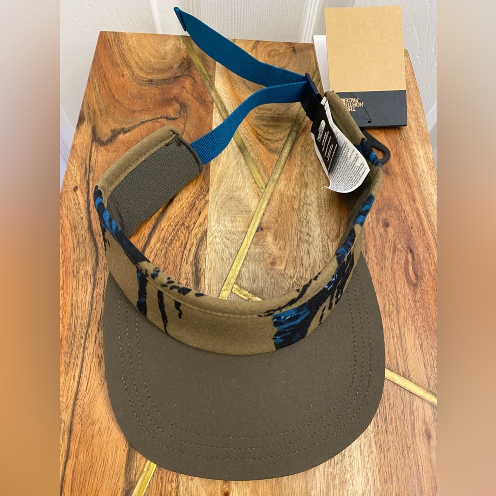 THE NORTH FACE Class V Visor Camo Buckle Closure Sun Protection O/S New!!